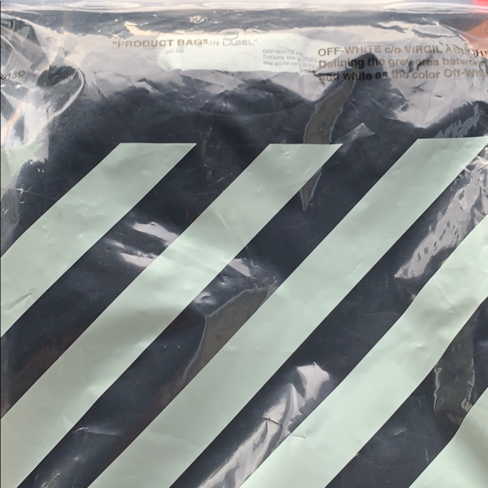 Off-White spray long sleeve shirt